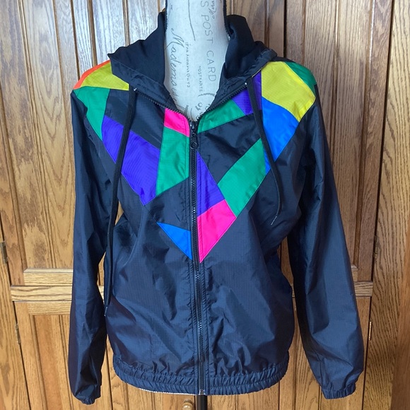 Retro style windbreaker - Picture 1 of 11